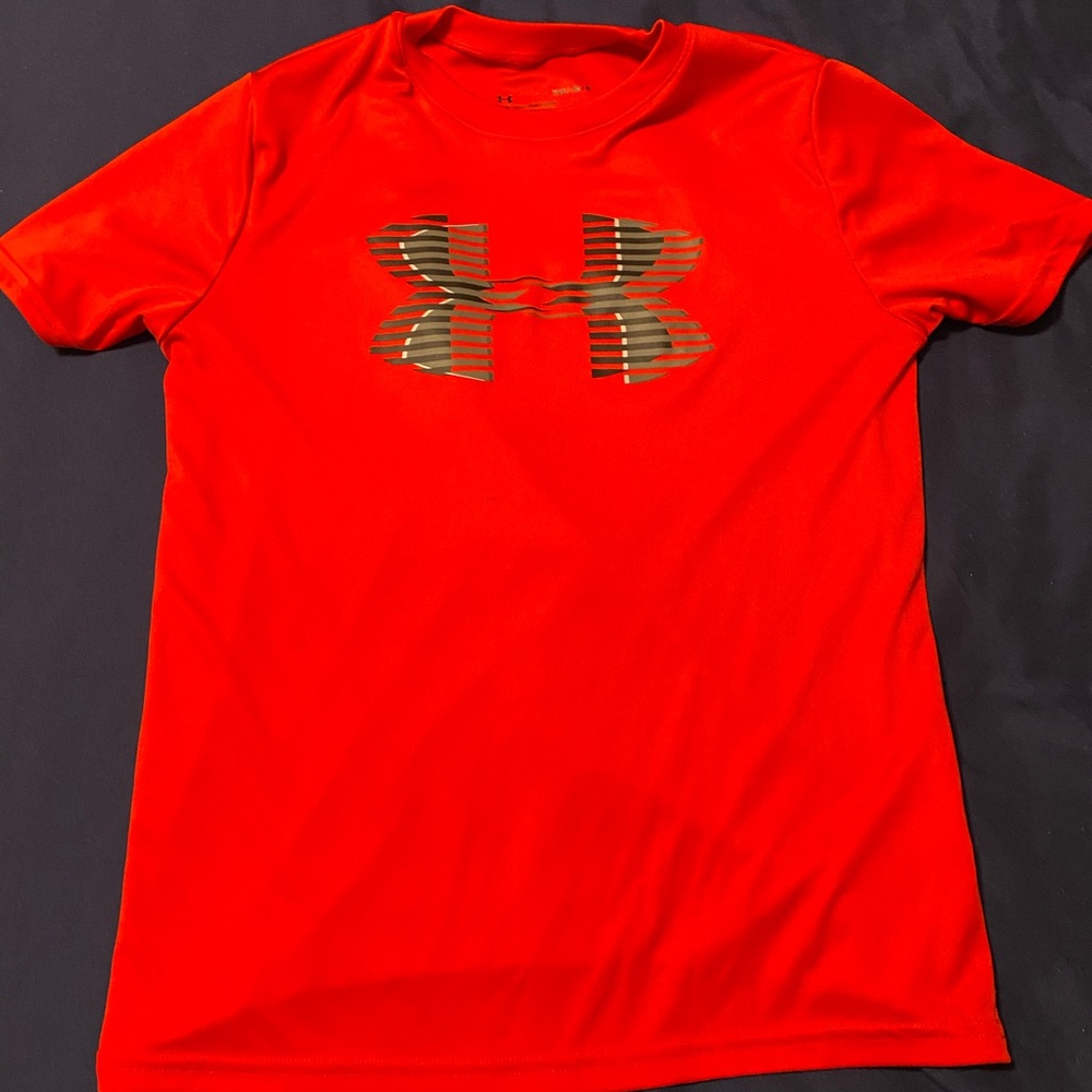 Under Armour T shirt